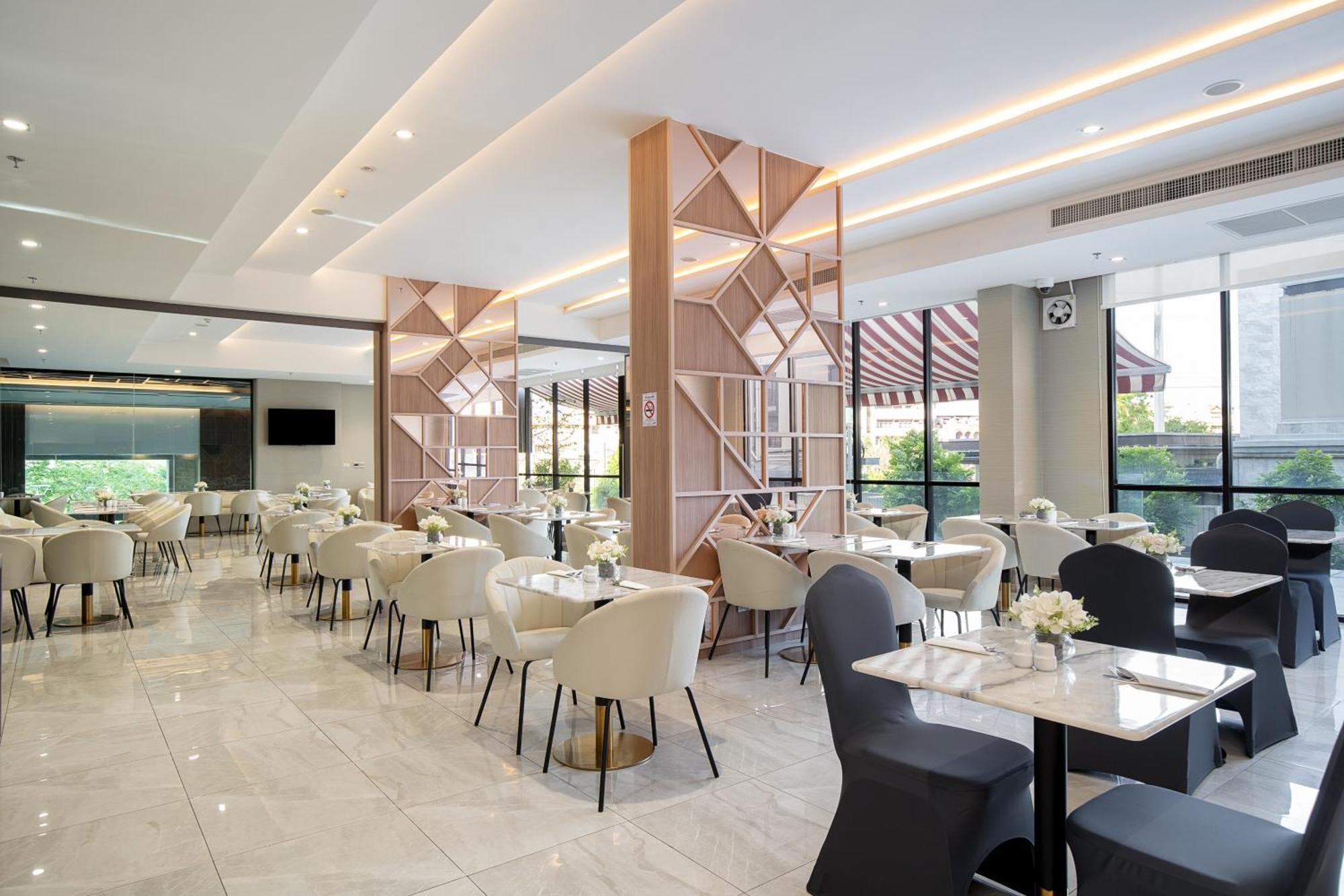 Thaya Hotel Bangkok Exterior photo