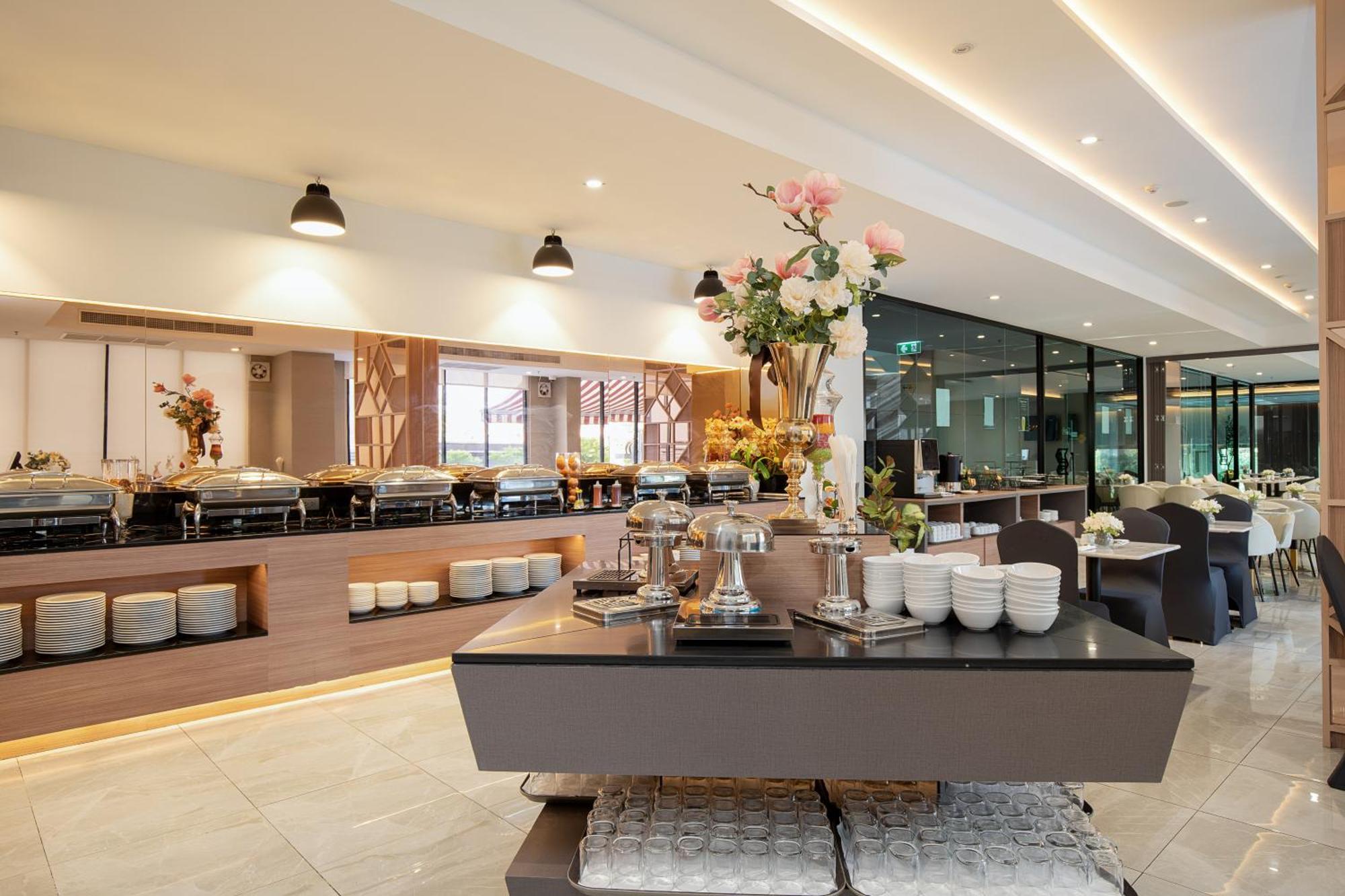 Thaya Hotel Bangkok Exterior photo